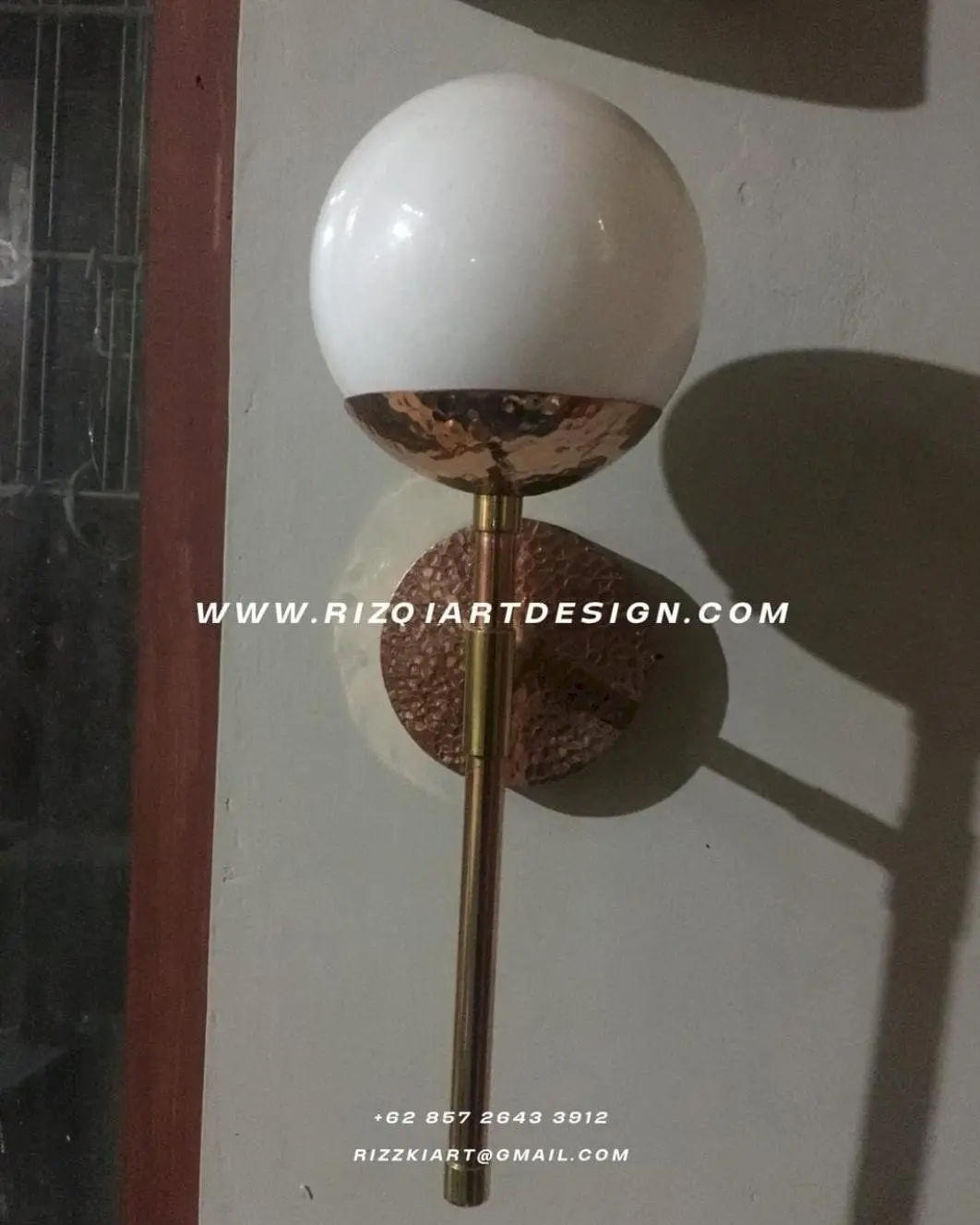 Lampu Dinding Tembaga Motif Minimalis