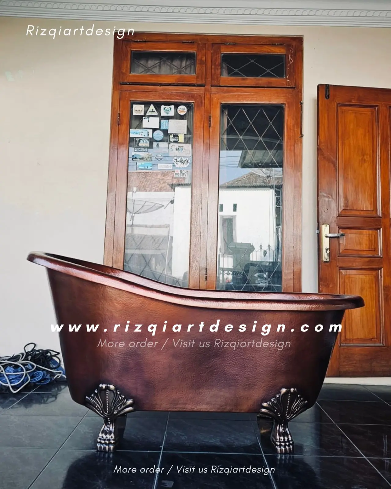 Bak mandi tembaga teksture hammered Antique Villa Bali 