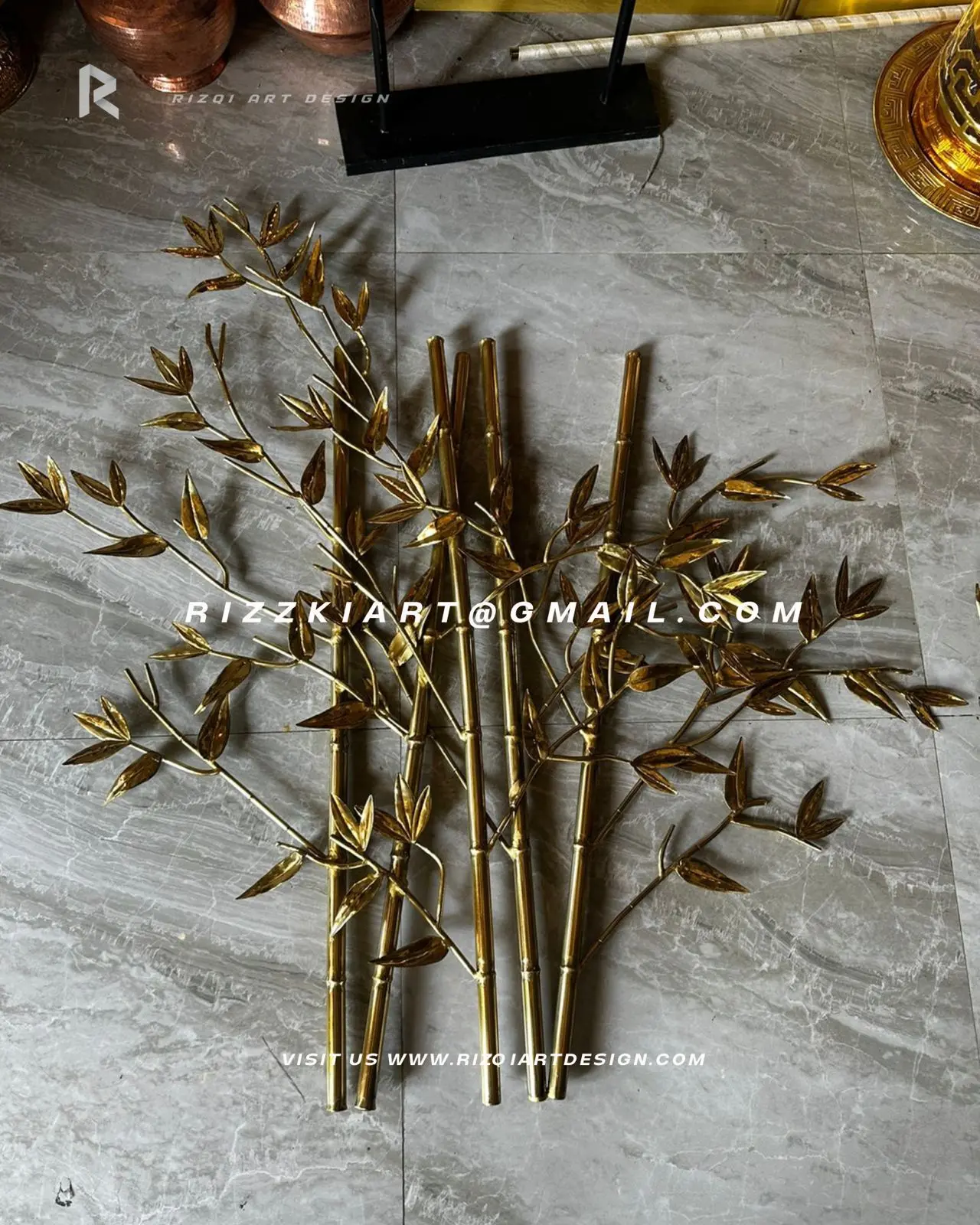 Hiasan Dinding Estetik Daun Kuningan